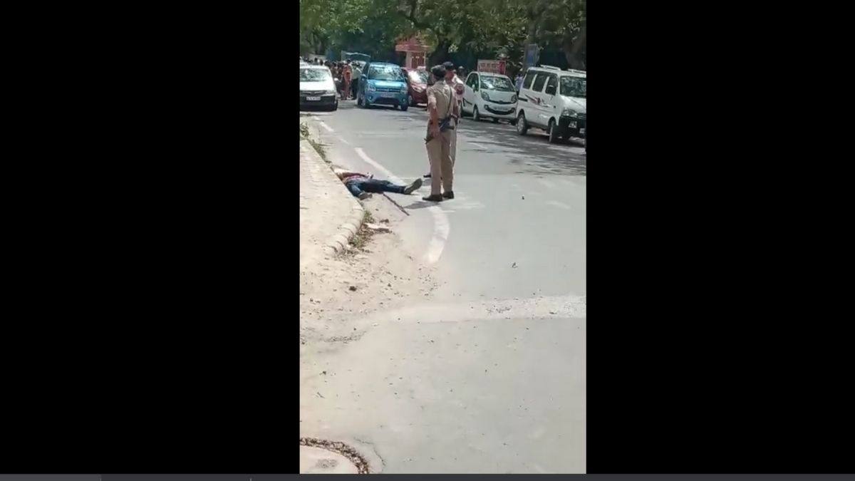 GTB Hospital Shootout: Viral video showing Delhi police encounter with ...