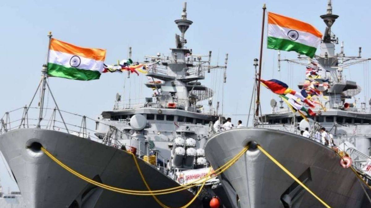 5 Navy Officers Arrested by CBI Including 1 Commander Level Officer for leaving confidential information over Submarine