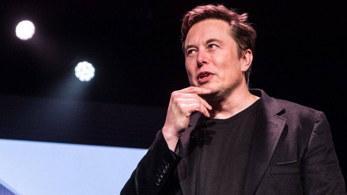 Elon Musk offered Jack Sweeney, a 19-year-old from Florida, $5,000 in exchange for deleting a Twitter account Elon Musk Jet that was tracking his plane. It was insufficient