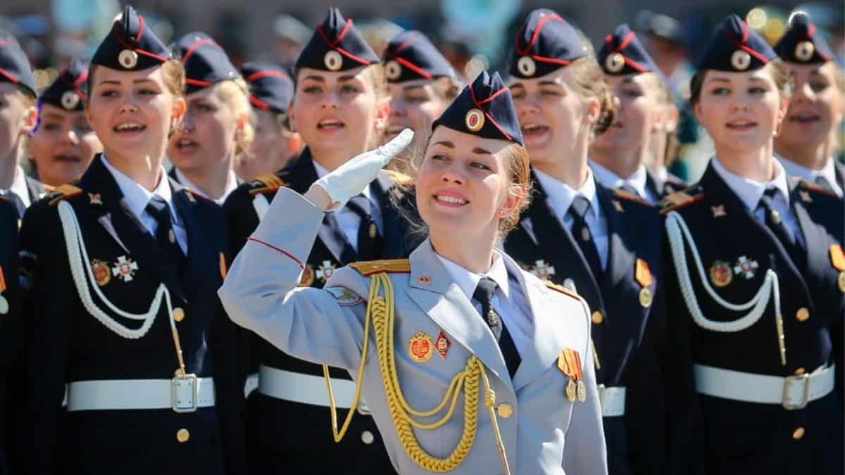 Beautiful and courageous Russian policewomen - The Tech Outlook