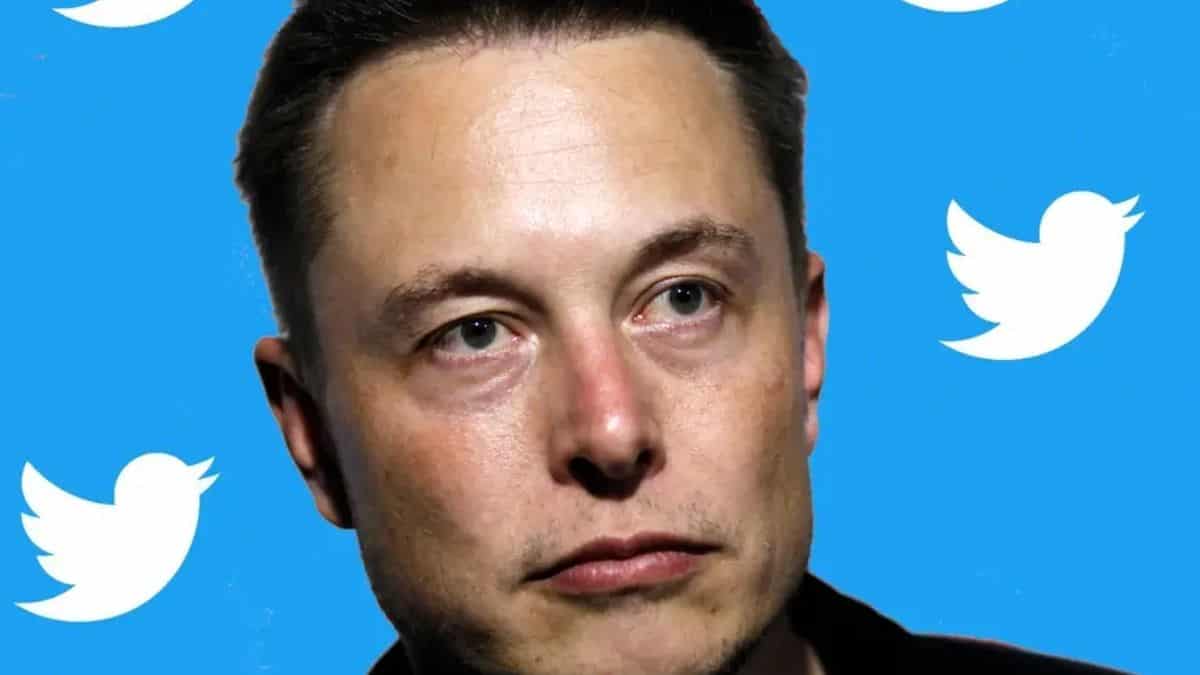 Elon Musk makes fun of Bill Gates using a fat guy emoji - The Tech Outlook