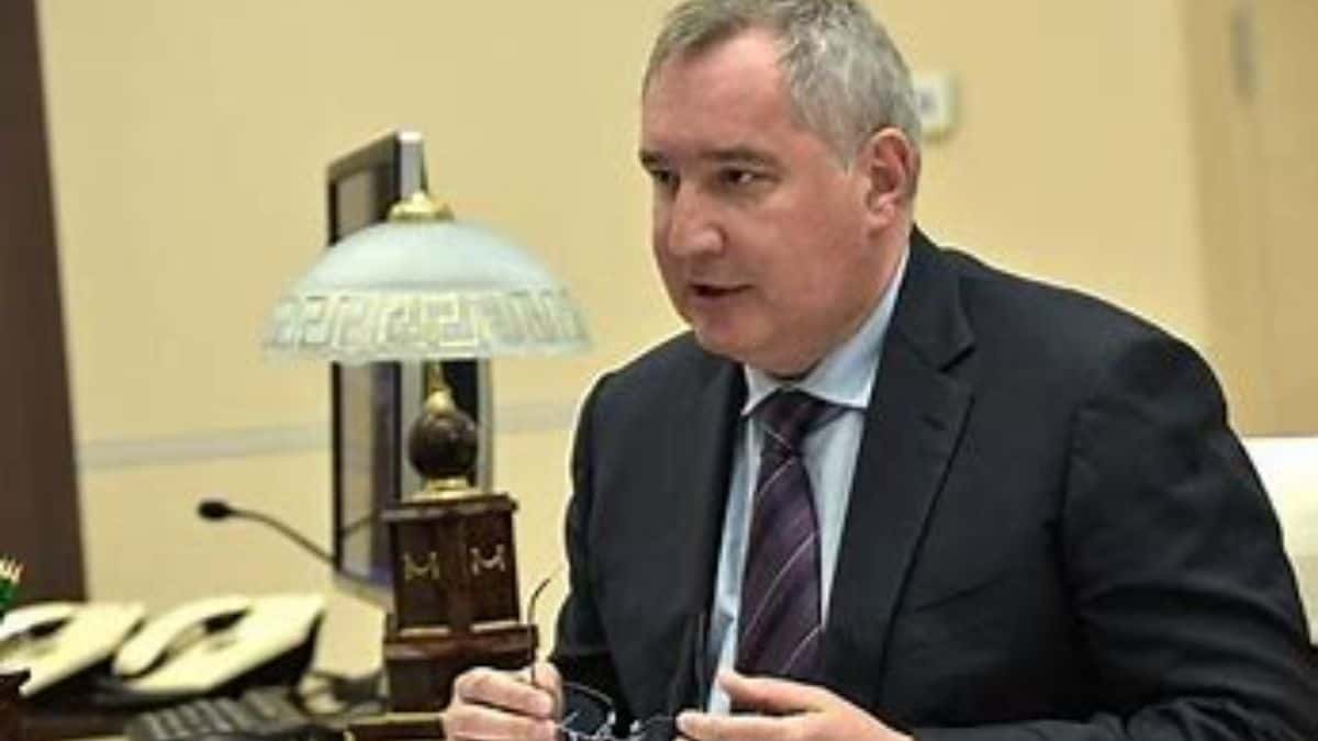 Rogozin taunts Elon Musk about Russian tanks being 