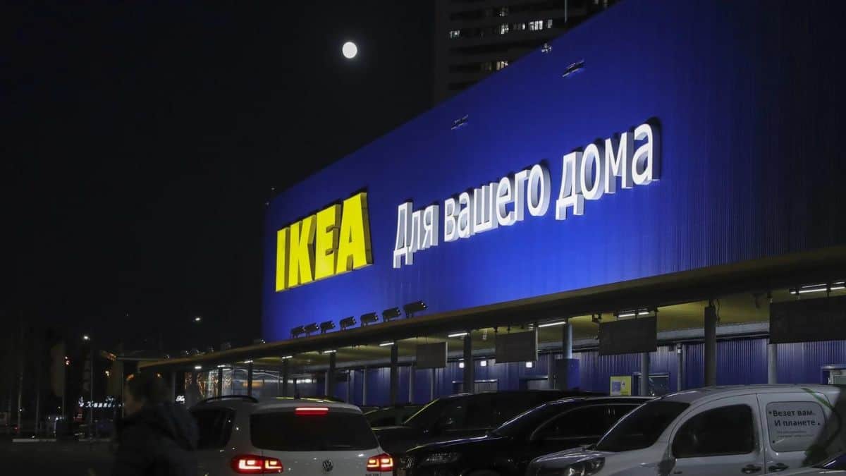 IKEA Will Pay Its Employees In Russia Through August