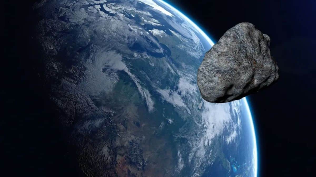 Judgement Day for Earth as a 600 feet wide asteroid is hurtling towards us at a speed of sound