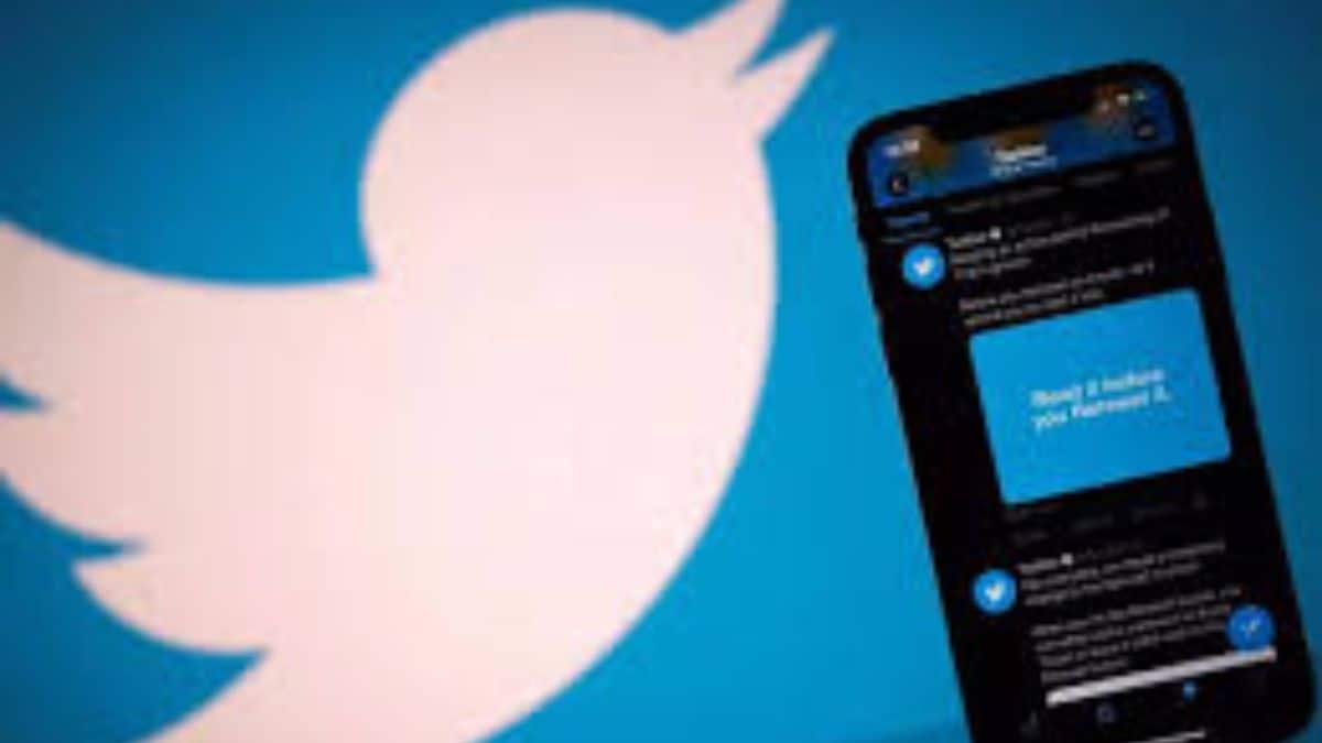 Is Cybersecurity at risk in Twitter