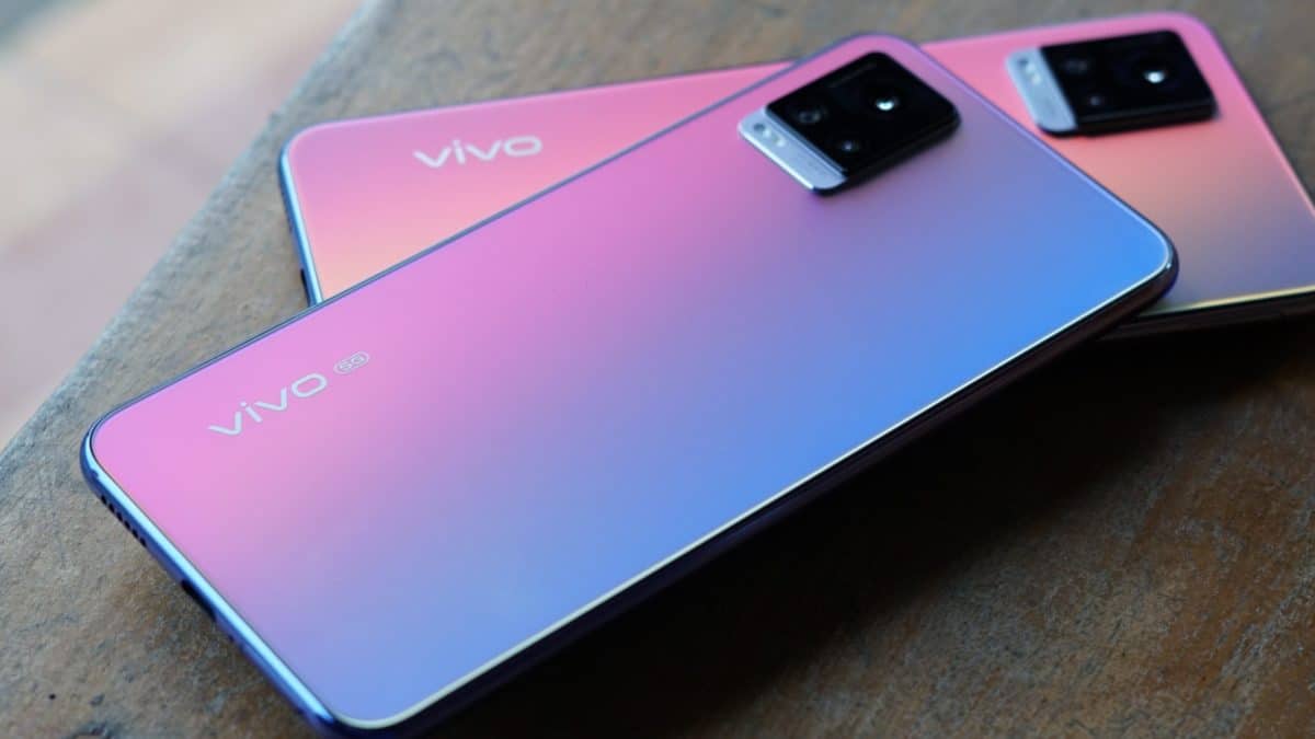 vivo-v20-with-8gb-ram-and-128gb-internal-storage-for-rs-23-200-is-quite-impressive