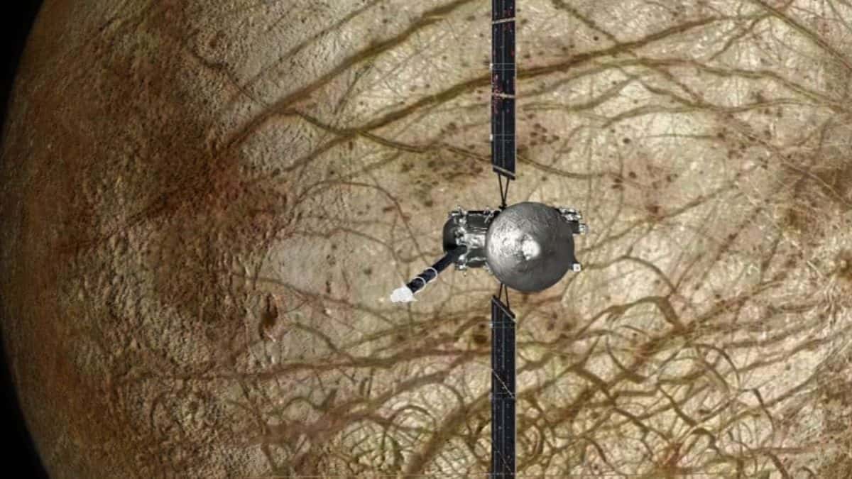 NASA's Europa Clipper Mission About Jupiter's Icy Moon Is One Of Its ...